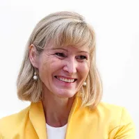 Lilijana Kozlovič: “Pobudnikom  te pravice ne želimo omejevati. Ko pa bo nastopilo vprašanje dopustiti referendum ali sprožiti ustavno presojo, je  naše stališče, da referendum ni dopusten.”