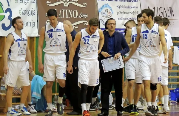 Košarkarji Portoroža bodo odslej lovili prvoligaški obstanek in končnico za prvaka.
