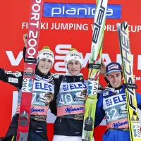 Slovenski smučarski skakalec Peter Prevc je zmagovalec prve tekme finala svetovnega pokala v Planici. Drugi je bil Jurij Tepeš, tretji pa Avstrijec Stefan Kraft.
