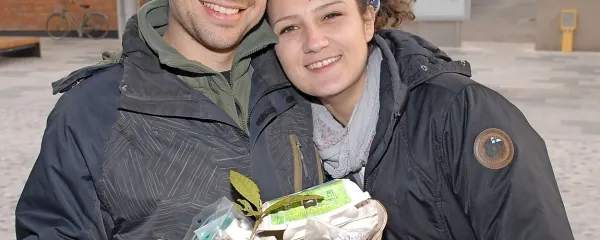   Anže in Todora Rogelja sta na Kras odnesla polno košarico semen.