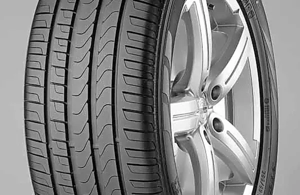 Pirelli v roke Kitajcem