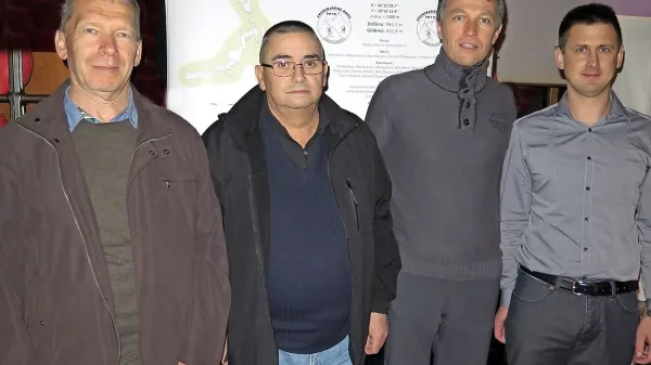 V zadnjih 50 letih so društvo med drugimi vodili (od leve) tudi 
Slavko Cerkvenik, Matej Bezeljak, Borut Lozej in Kristjan 
Rešaver.



