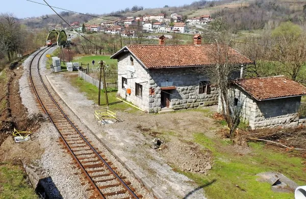 &Scaron;e dve bazni postaji GMS-R so umaknili