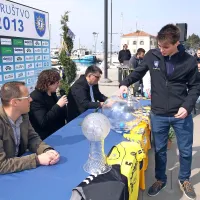 V imenu gostiteljev turnirja je pri žrebu sodeloval mladi reprezentant Tilen Sokolič.