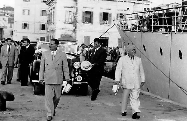 29. avgusta 1963 sta z Brionov v Koper z ladjo Galeb priplula 
predsednik Tito in sovjetski premier Nikita Hruščev. 
