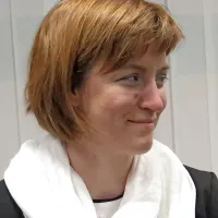 Jasna Fakin Bajec: 
““Slovenci se preredko 
spustimo jugovzhodno od 
Hrpelj, da o tistih, ki še 
nikoli niso zavili z 
regionalne ceste Divača-
Starod, sploh ne govorimo.”