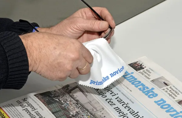 Za pregled pri okulistu na stroške Zavoda za zdravstveno 
zavarovanje Slovenije  zavarovanci ne potrebujejo napotnice.