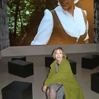 Najbolj opazno vlogo je imela kot Presečnikova Meta v filmu 
Cvetje v jeseni, ki so ga posneli leta 1973. 