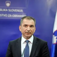 Janko Veber: “Delovali smo znotraj svojih pooblastil. Obveščevalno-varnostna služba  je kot eden sestavnih delov 
Morsa v skladu s svojimi pristojnostmi le pogledala, kaj 
pomeni za njihovo organizacijo, če pride do zamenjave 
lastništva operaterja.”  