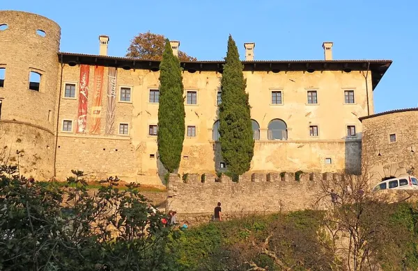 Štanjel zopet išče najemnika, a večino interesentov zanimajo 
tudi načrti glede obnove gradu.