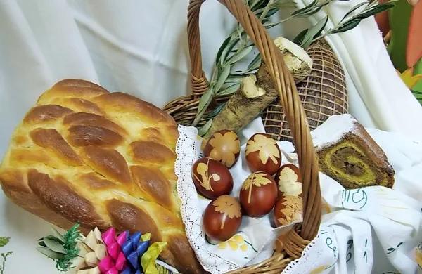 Večji del kristjanov bo v prihodnjih dneh obhajal svoj največji 
in najpomembnejši praznik - veliko noč, s katerim se verniki 
spominjajo Jezusovega vstajenja od mrtvih.