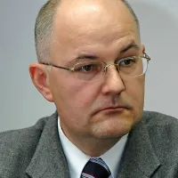 Gvido Bratina napoveduje, da se bodo prihodnje leto pari 
najverjetneje dogovarjali neposredno z univerzo. 