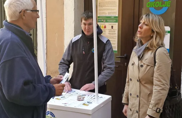 Z odpadnimi olji na stojnico