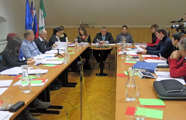 Svetniki so zavrnili vsa dopolnila liste bivšega župana,  tudi znižanje sejnin. 