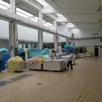 V Pralnici Lucija je zaposlenih 58 delavcev. Poleti, ko imajo  največ dela, bodo oprali po 17 ton 
perila na dan.  