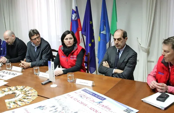 Predstavniki občin in organizatorjev na včerajšnji tiskovni 
konferenci.