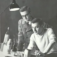 Scenarist Max Bunker  (Luciano Secchi) ob ilustratorju Magnusu (Roberto Raviola) 