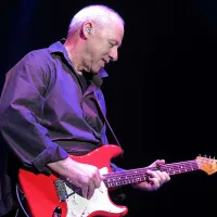 Mark Knopfler med svojim za zdaj zadnjim nastopom  v 
Ljubljani 4. maja 2013