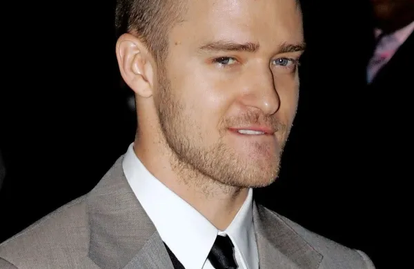 Ameriški pevec Justin Timberlake in njegova žena, igralka 
Jessica Biel, sta se v soboto razveselila prvorojenca.