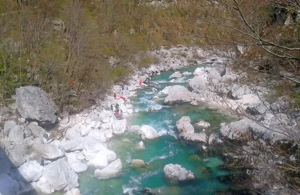 Spust po reki Soči usoden za kajaka&scaron;a