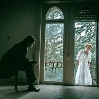 Arna Hadžialjević bo Emma Bovary, Gorazd Jakomini pa 
Charles. 