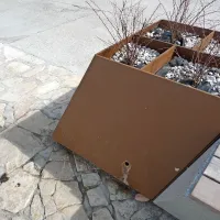 Rjo s  korit so sicer odstranili,  a vseeno niso brezhibna.  