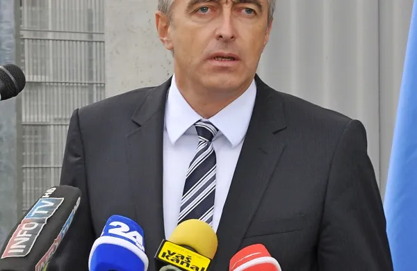 KPK je končne ugotovitve v zadevi Škrlec sprejel v nezakoniti 
sestavi dveh članov, tretji članici KPK Almi Sedlar pa je bilo 
onemogočeno sodelovanje pri odločanju, trdi nekdanji pravosodni minister Aleš Zalar.
