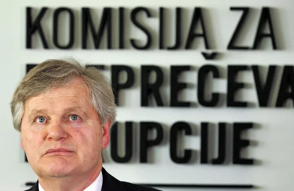 Napredek na področju nadzora nad lobiranjem dokazuje tudi 
rekordno število zabeleženih lobističnih stikov marca letos, 
so sporočili iz KPK.