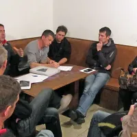 Župan Marko Bandelli je povedal, da bo občina podprla želje 
domačinov, a 150.000 evrov za prestavitev bazne postaje 
zaradi skromnega proračuna ne more zagotoviti.