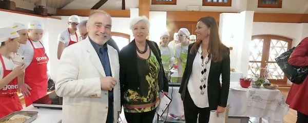 Letos sta se vabilu Anke Peljhan (desno) odzvala tudi  Teresa Covaceuszach  iz 
Benečije in Joško Sirk iz Krmina.