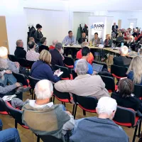  Okrogla miza Sečoveljske soline - naš ponos ali nadloga je pritegnila domačine, ki jim ni vseeno za  usodo solin.  