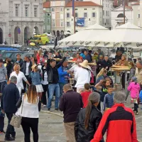 V vlečenju vrvi Piran proti vsemu svetu je, seveda, kot zmeraj 
zmagal Piran.