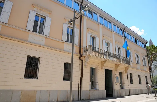 V koprski občini so vendarle objavili razpise, s katerimi bodo 
lahko nevladne ustanove in društva sofinancirala svoje 
programe in dejavnosti.