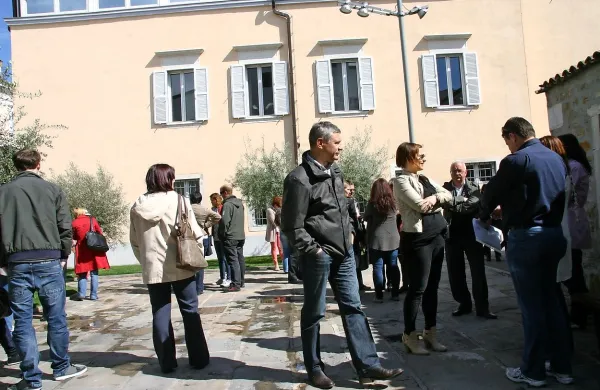 Lažen preplah na koprski občini, beli prah je ne&scaron;kodljiv