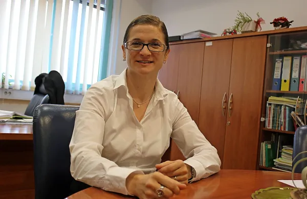 Kristina Zadel Škrabolje, direktorica ilirskobistriškega centra 
za socialno delo, pravi, da se srečujejo z vse več primeri 
nasilja v družini, ekonomskega nasilja nad starejšimi in 
osebami s težavami v duševnem zdravju.