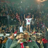 Veselje navijačev in nogometašev Carpija na stadionu Cabassi