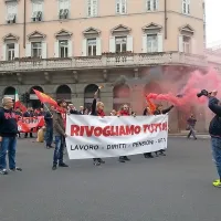 6000 ljudi na tradicionalni prvomajski povorki v Trstu