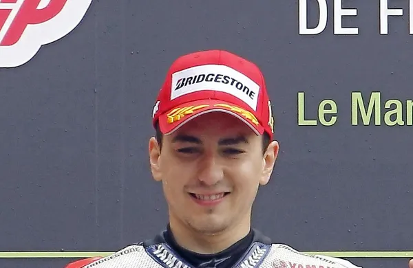 Španski motociklist Jorge Lorenzo (Yamaha) je zmagovalec 
dirke za veliko nagrado Evrope v Jerezu v razredu MotoGP.