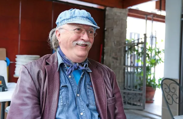 &ldquo;V Kopru sem kot mavrični pes&rdquo;