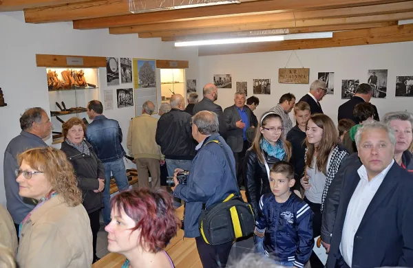 Eksponati in fotografije starih obrti  so vzbudili veliko zanimanja. 
