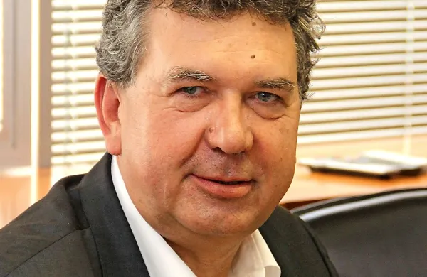 Delničarji Hita so na  skupščini soglašali, da Marino Furlan 
ostane član nadzornega sveta družbe.