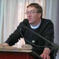 Božo Repe: “Jugoslovansko osvobodilno gibanje je bilo poleg sovjetskega najmočnejše v Evropi, 
z zelo izrazitimi političnimi značilnostmi, ki so jim glavni ton dajali komunisti.”