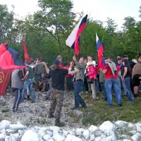 Mesec: Slavje s priokusom