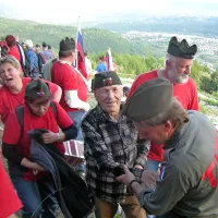 Mesec: Slavje s priokusom