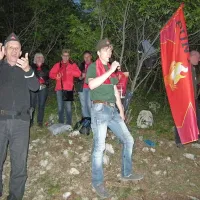 Mesec: Slavje s priokusom