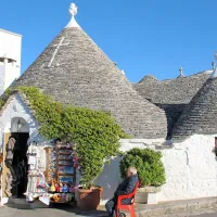 Povezani trulliji so danes predvsem velika turistična atrakcija.