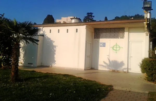 Stranišče je v skrbi bara Modra marela.