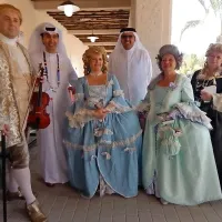  Tartinijeva družina - Giuseppe Tartini (Dragan Klarica), sestra 
Caterina (Lara Sorgo), mama Caterina  (Daniela Sorgo Ipsa) in 
teta Antonietta (Mariella Petrič), z leve,  je navdušila predstavnike iz Dubaja.