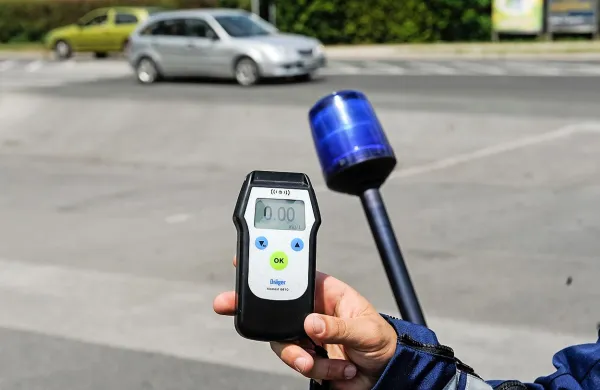 V petek se bo po vsej Sloveniji začela preventivna akcija 0,0 
šofer - trezna odločitev, ki bo potekala do 24. maja.