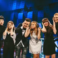 Naša ekipa (z leve): “violinistka” Lara Balodis Slekovec, Karin 
Zemljič, Raay, Marjetka Volk, Nika Zorjan in Manca Špik